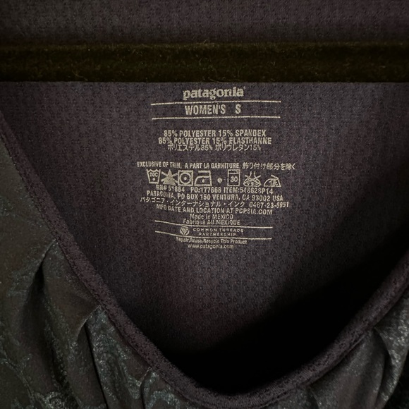 Patagonia - Gently Used Active Women’s Top - Floral Blue - Size Small - Picture 6 of 6